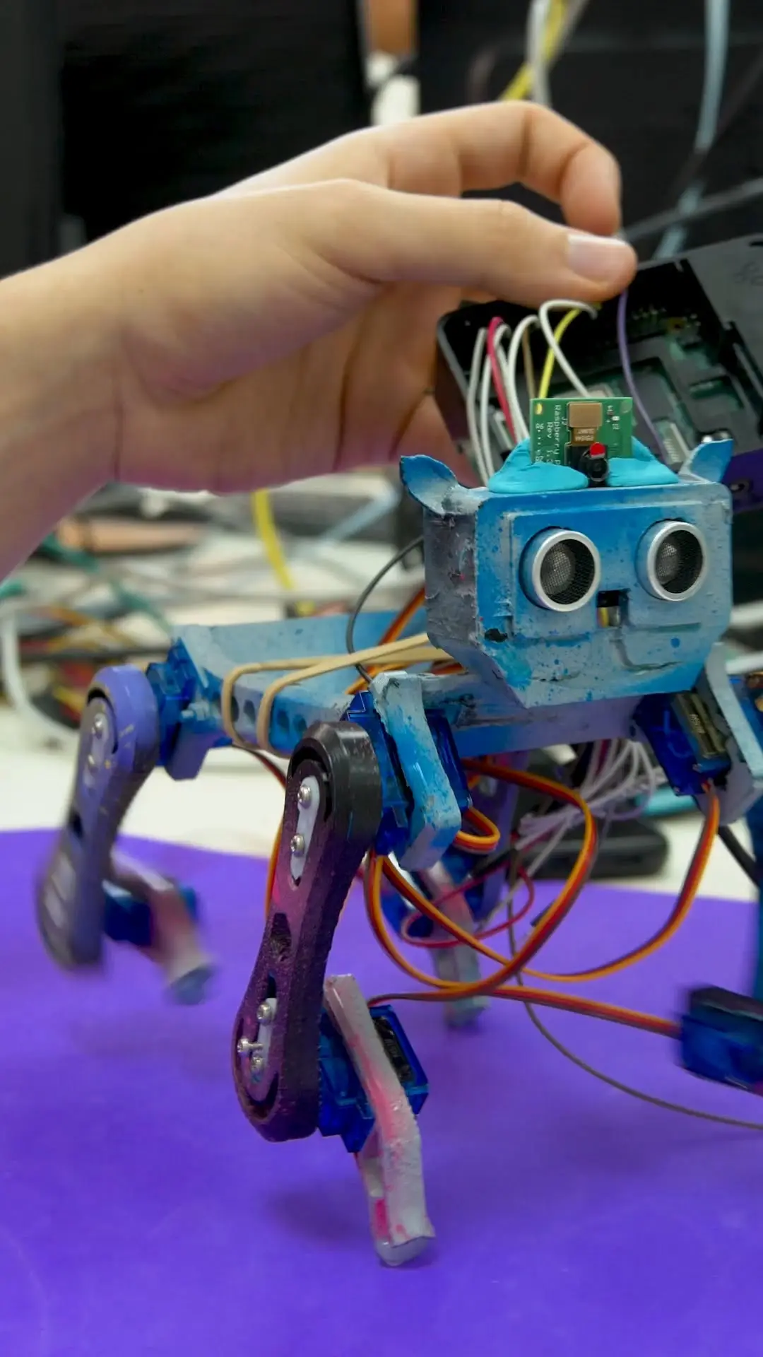 Vídeo demostración de proyecto hecho por los alumnos de Almi